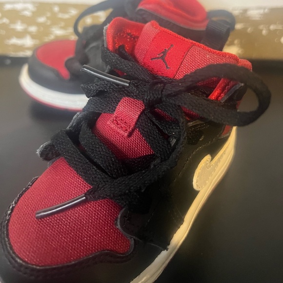 Jordan Retro - Picture 4 of 8